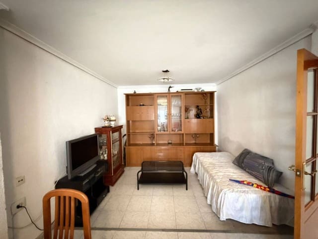 4 slaapkamer Huis te koop in Vila-real - € 140.000 (Ref: 10085334)