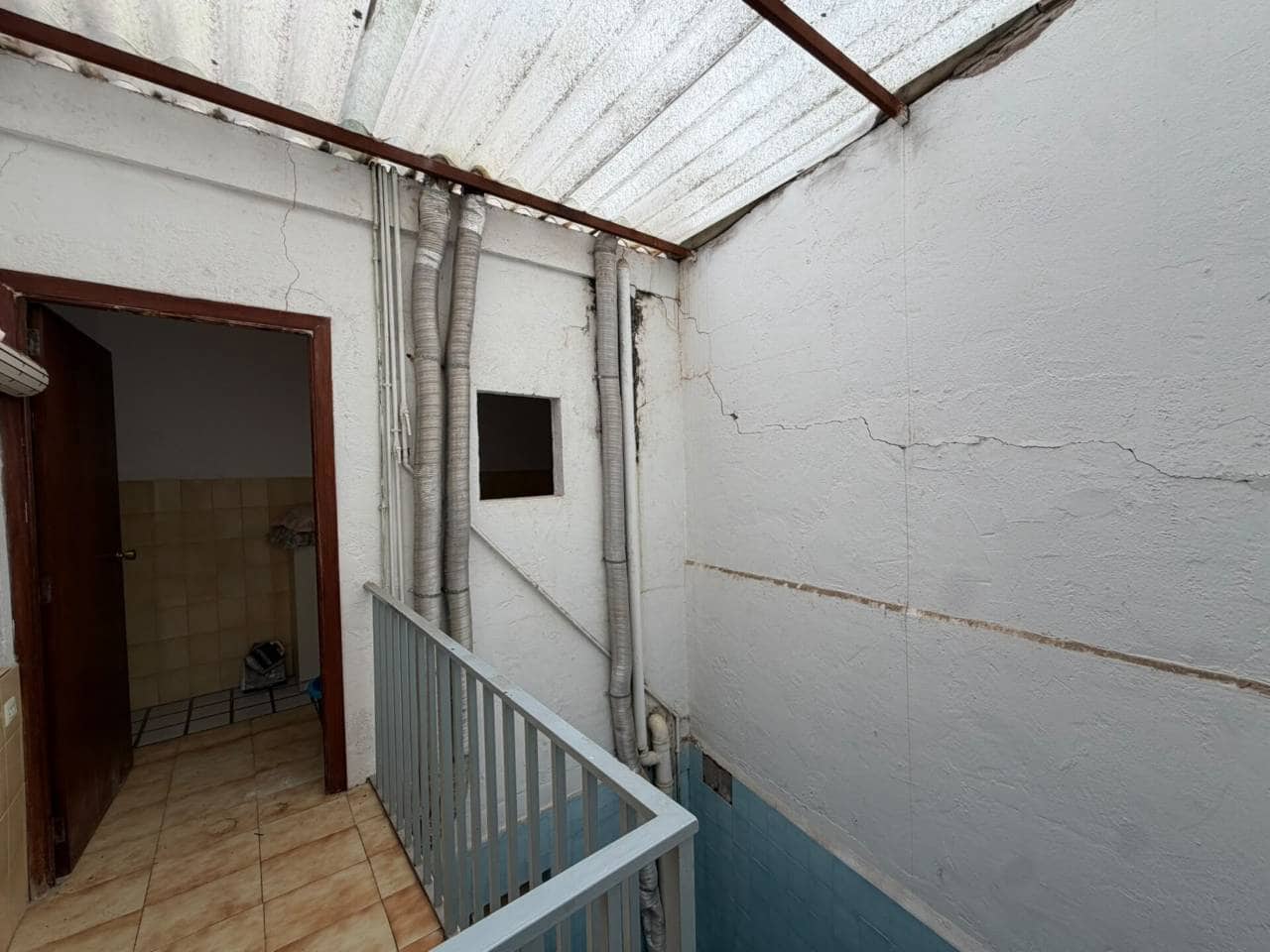 4 slaapkamer Huis te koop in Vila-real - € 140.000 (Ref: 10085334)