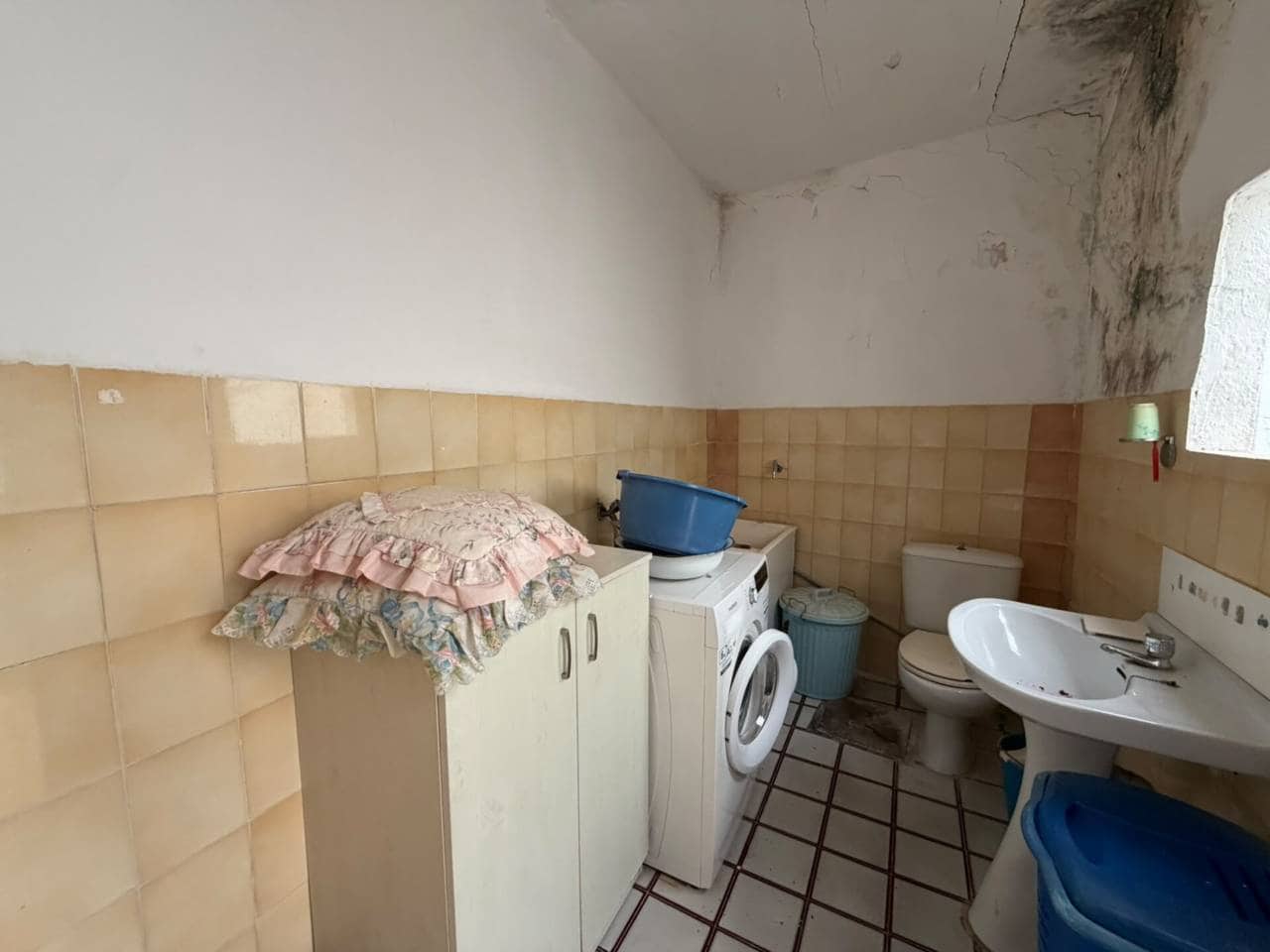 4 slaapkamer Huis te koop in Vila-real - € 140.000 (Ref: 10085334)