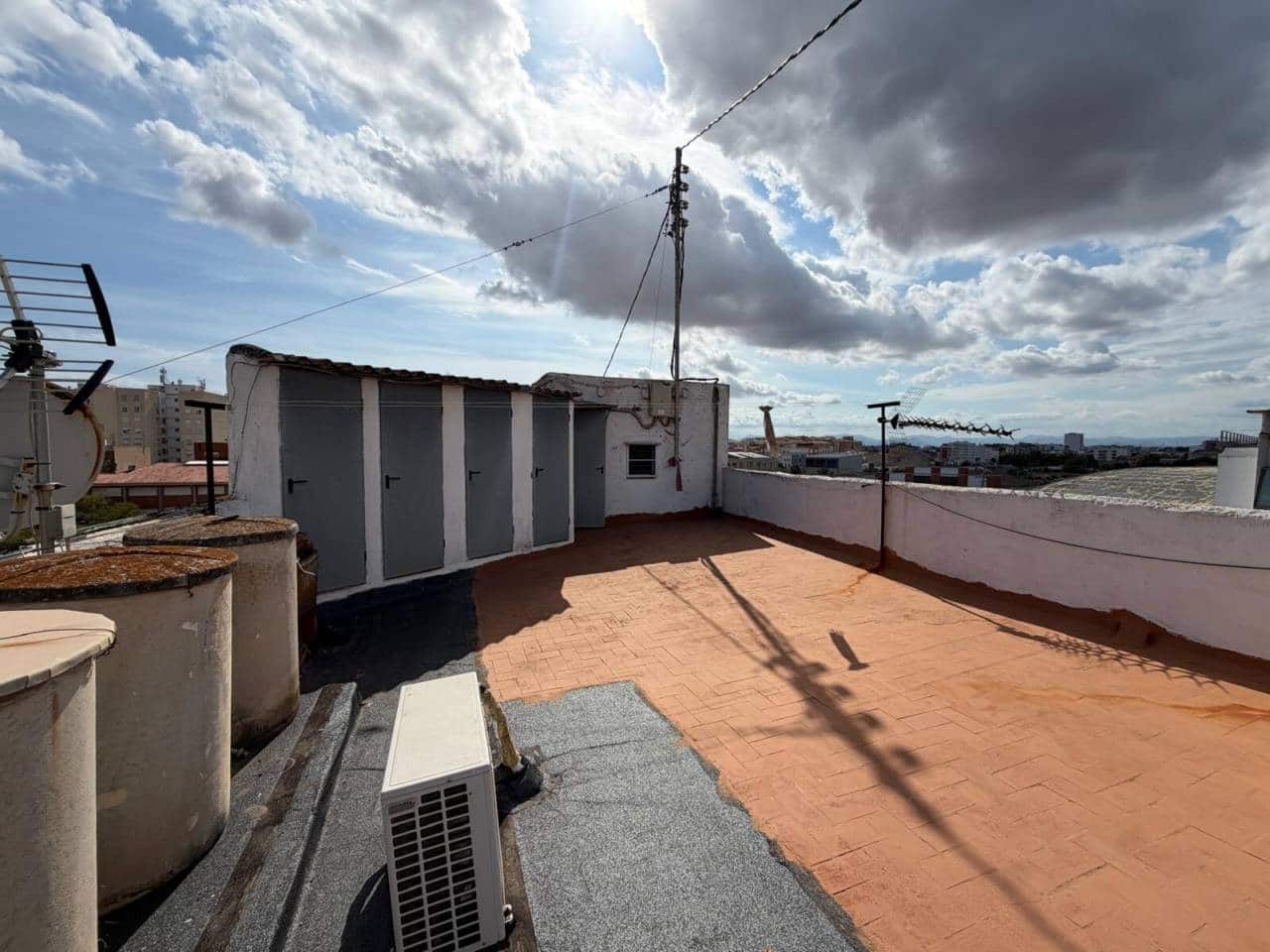 3 sypialnia Mieszkanie na sprzedaż w Castello de la Plana - 105 000 € (Ref: 10088778)