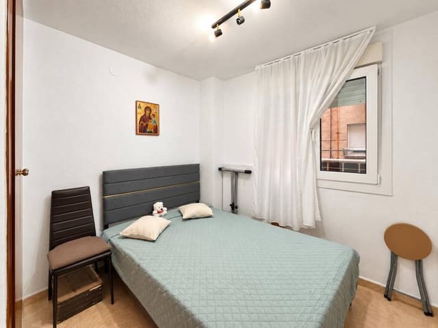 3 slaapkamer Flat te koop in Castelló de la Plana met garage - € 186.000 (Ref: 10088780)