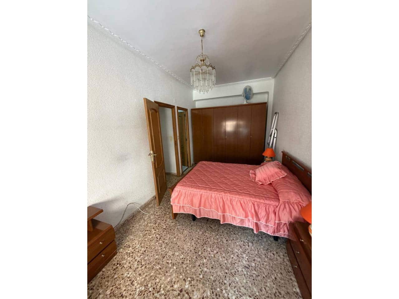 Piso de 3 habitaciones en La Vall d'Uixó en venta - 105.000 € (Ref: 10097467)
