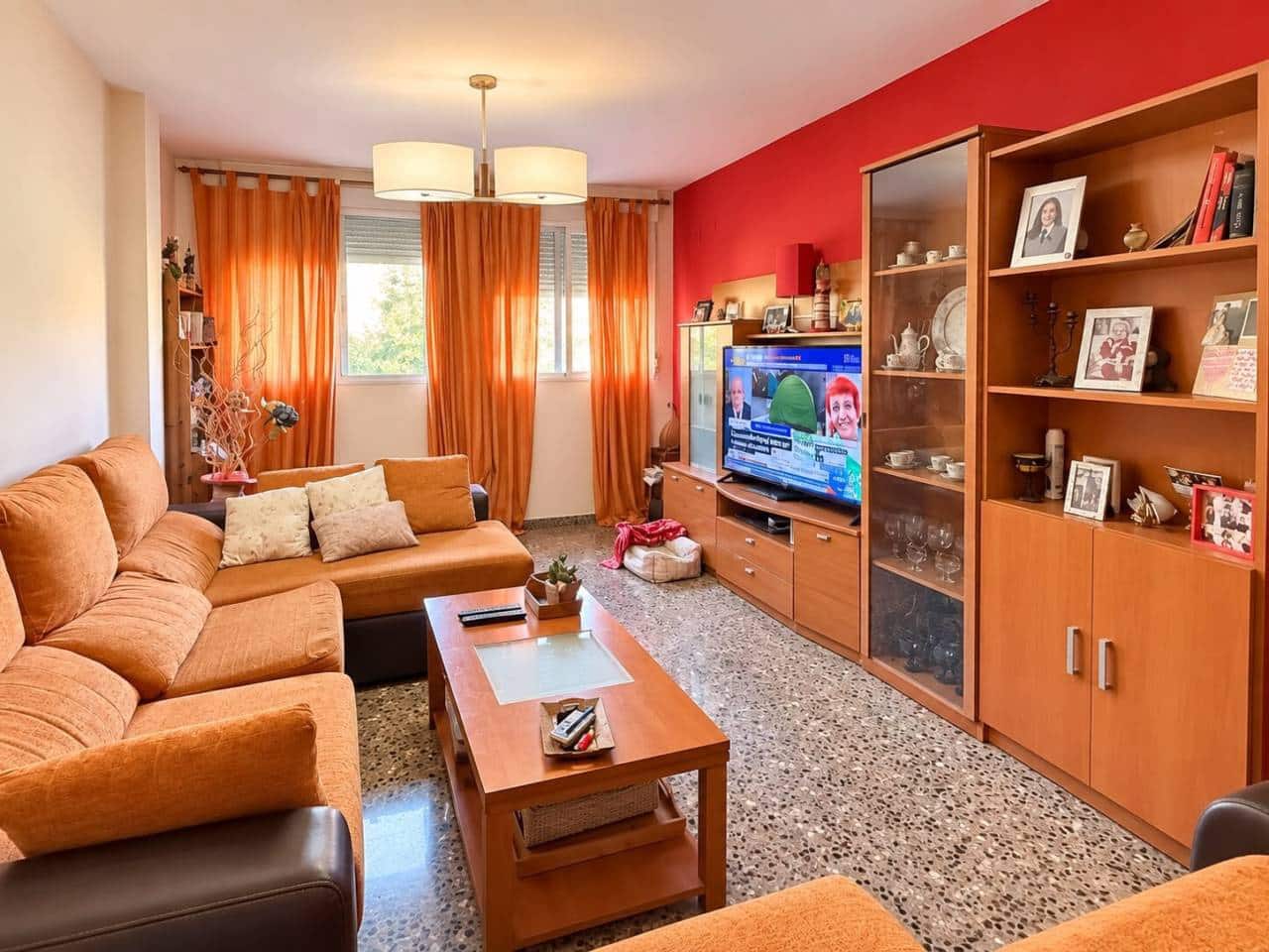 7 quarto Apartamento para venda em Castello de la Plana com garagem - 200 000 € (Ref: 10118686)