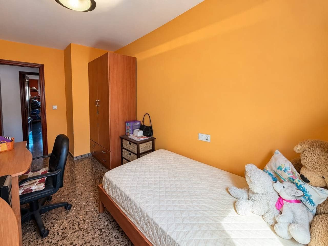 7 quarto Apartamento para venda em Castello de la Plana com garagem - 200 000 € (Ref: 10118686)