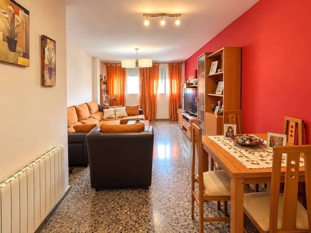 7 quarto Apartamento para venda em Castelló de la Plana com garagem - 200 000 € (Ref: 10118686)