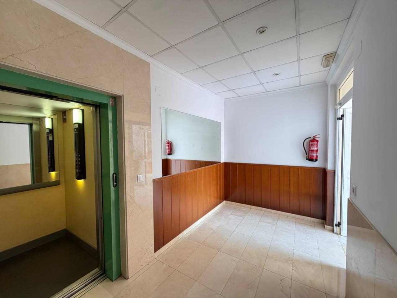 7 quarto Apartamento para venda em Castello de la Plana com garagem - 200 000 € (Ref: 10118686)