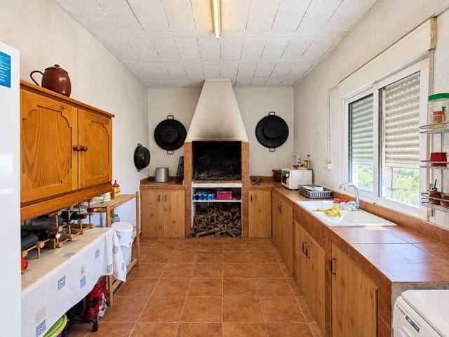 3 soveværelse Finca/Landehus til salg i San Juan de Moró med swimmingpool garage - € 215.000 (Ref: 10118687)