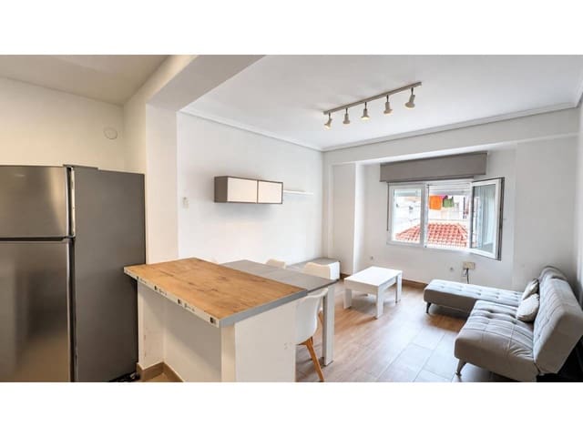 3 makuuhuone Asunto myytävänä paikassa Castelló de la Plana - 135 000 € (Ref: 10131070)