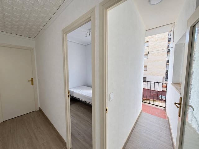 3 makuuhuone Asunto myytävänä paikassa Castelló de la Plana - 135 000 € (Ref: 10131070)