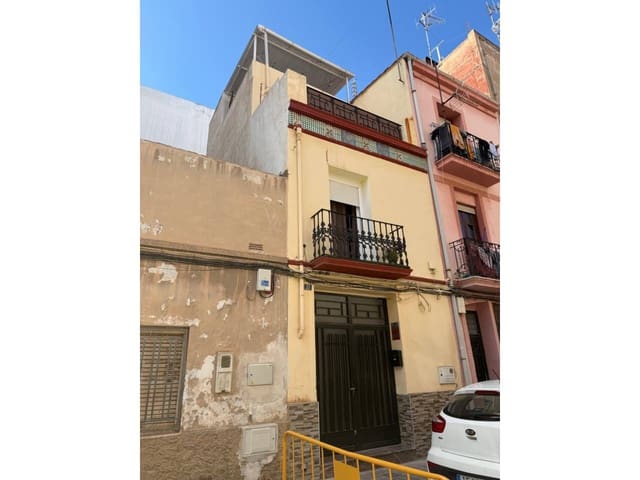 3 bedroom Townhouse for sale in Castelló de la Plana - € 190,000 (Ref: 10131072)