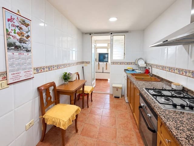 3 sovrum Lägenhet till salu i Almassora / Almazora med garage - 170 000 € (Ref: 10139025)