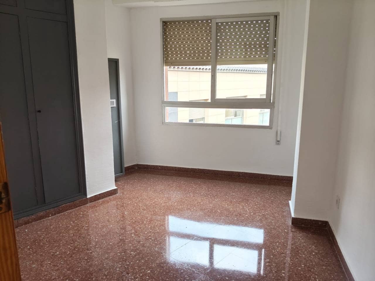 4 soveværelse Lejlighed til salg i Vila-real - € 140.000 (Ref: 10141545)