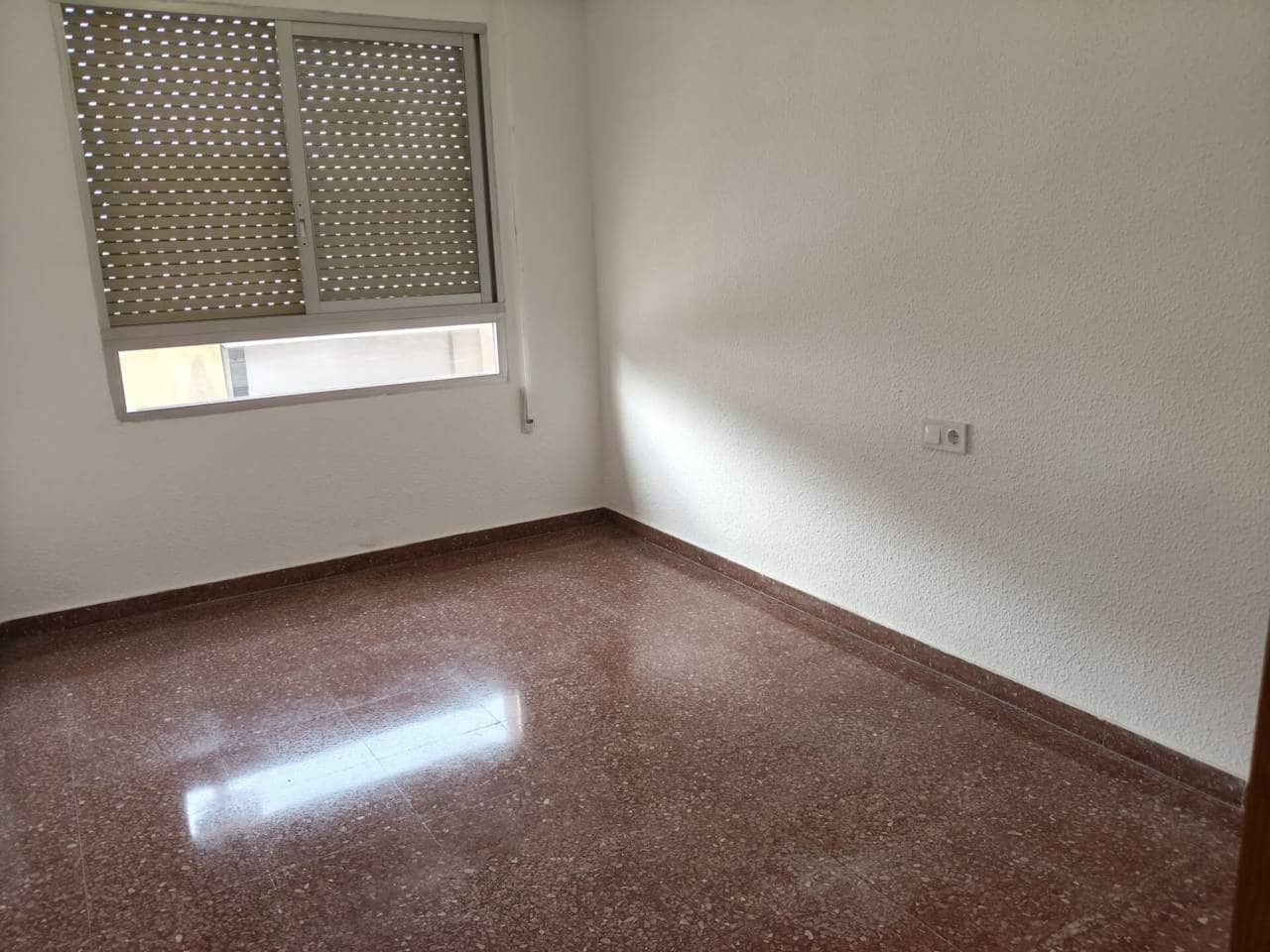 4 soveværelse Lejlighed til salg i Vila-real - € 140.000 (Ref: 10141545)