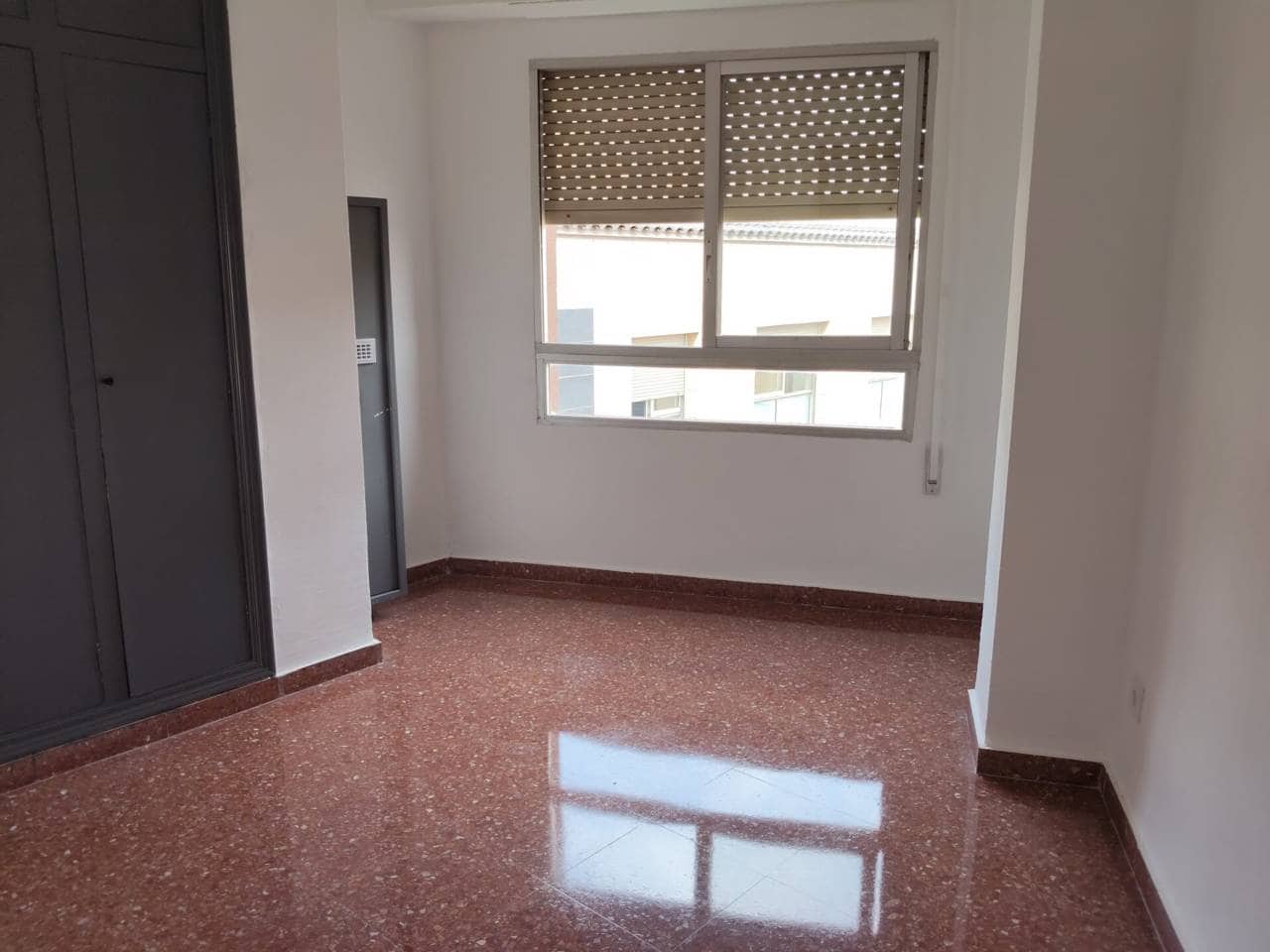 4 soveværelse Lejlighed til salg i Vila-real - € 140.000 (Ref: 10141545)