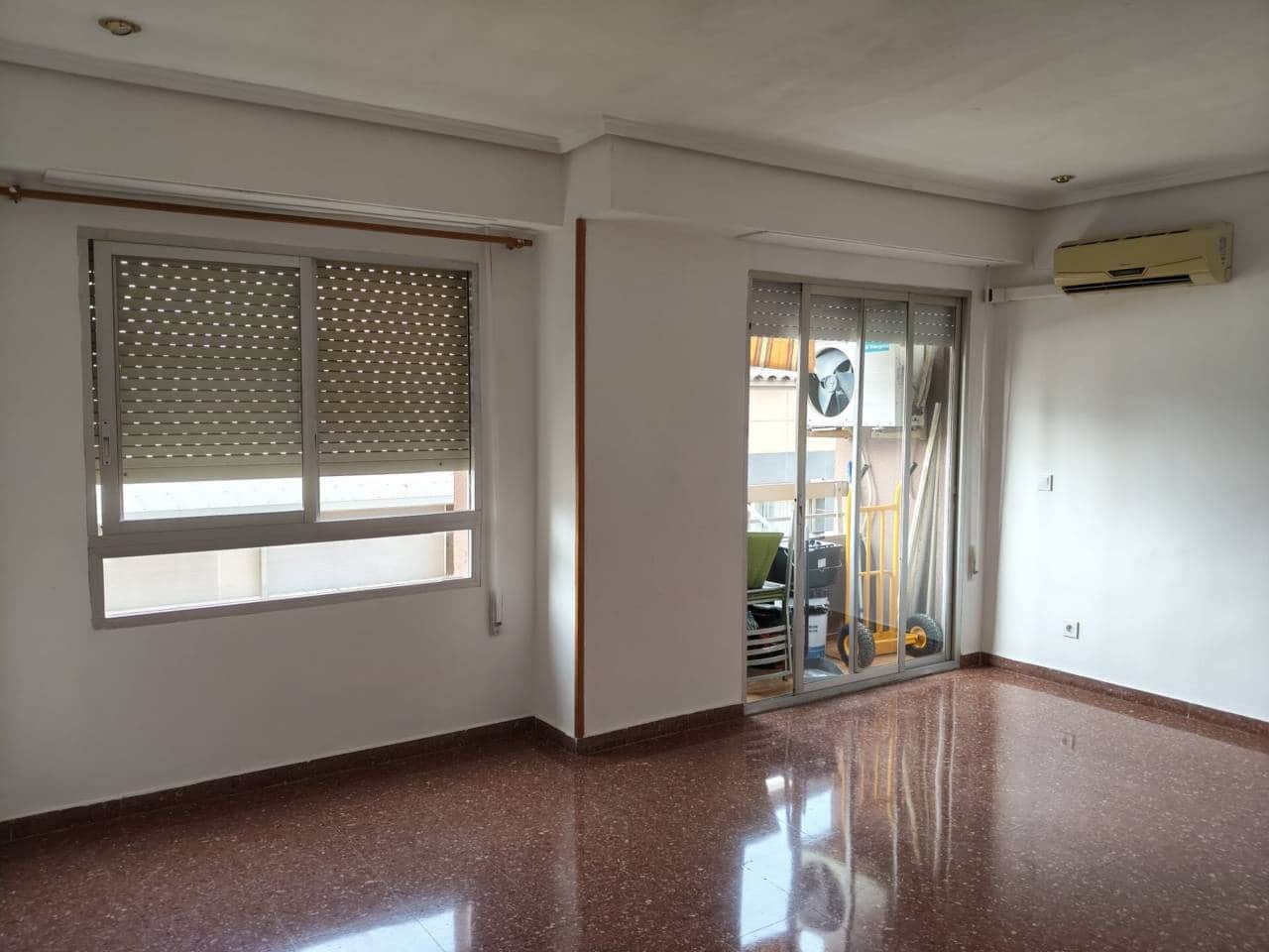 4 soveværelse Lejlighed til salg i Vila-real - € 140.000 (Ref: 10141545)
