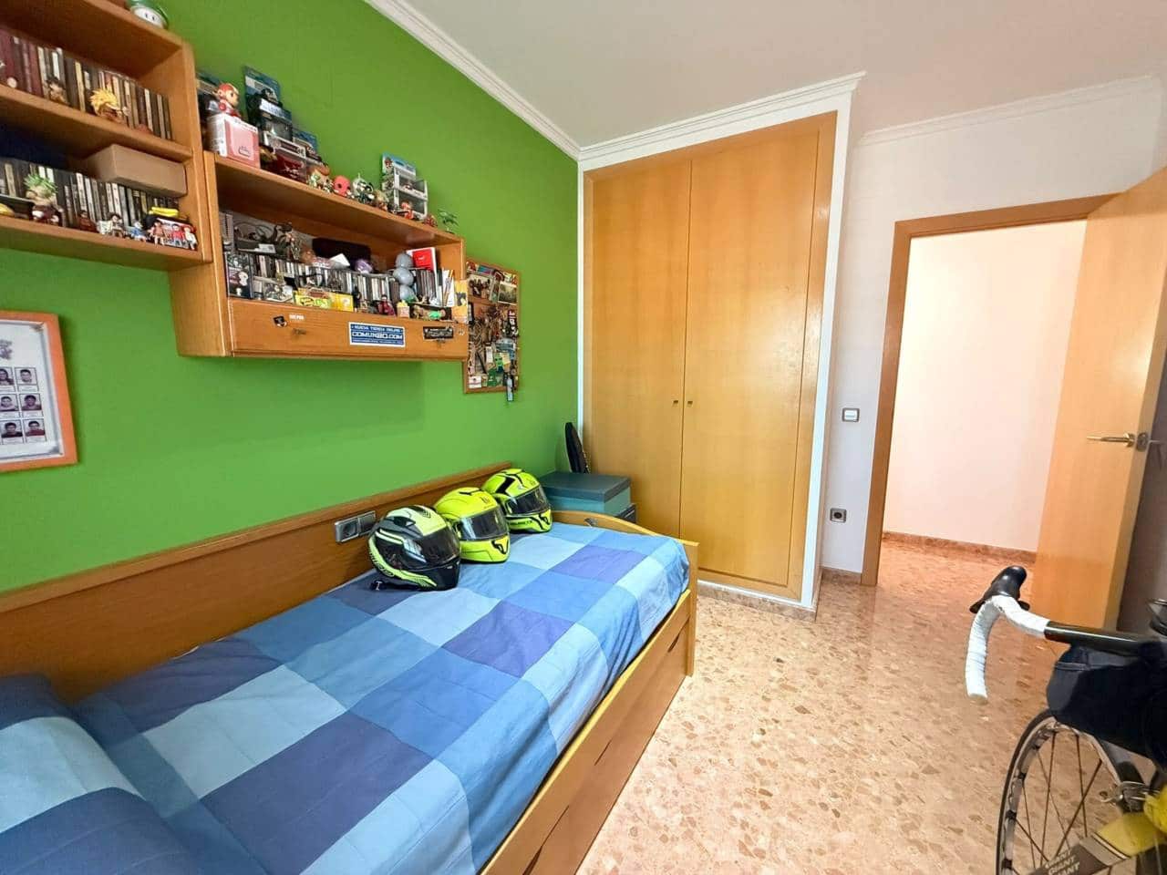 4 bedroom Flat for sale in Castello de la Plana with garage - € 375,000 (Ref: 10141546)