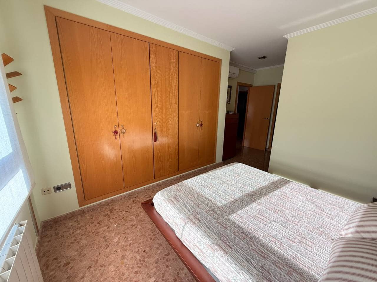 4 bedroom Flat for sale in Castello de la Plana with garage - € 375,000 (Ref: 10141546)