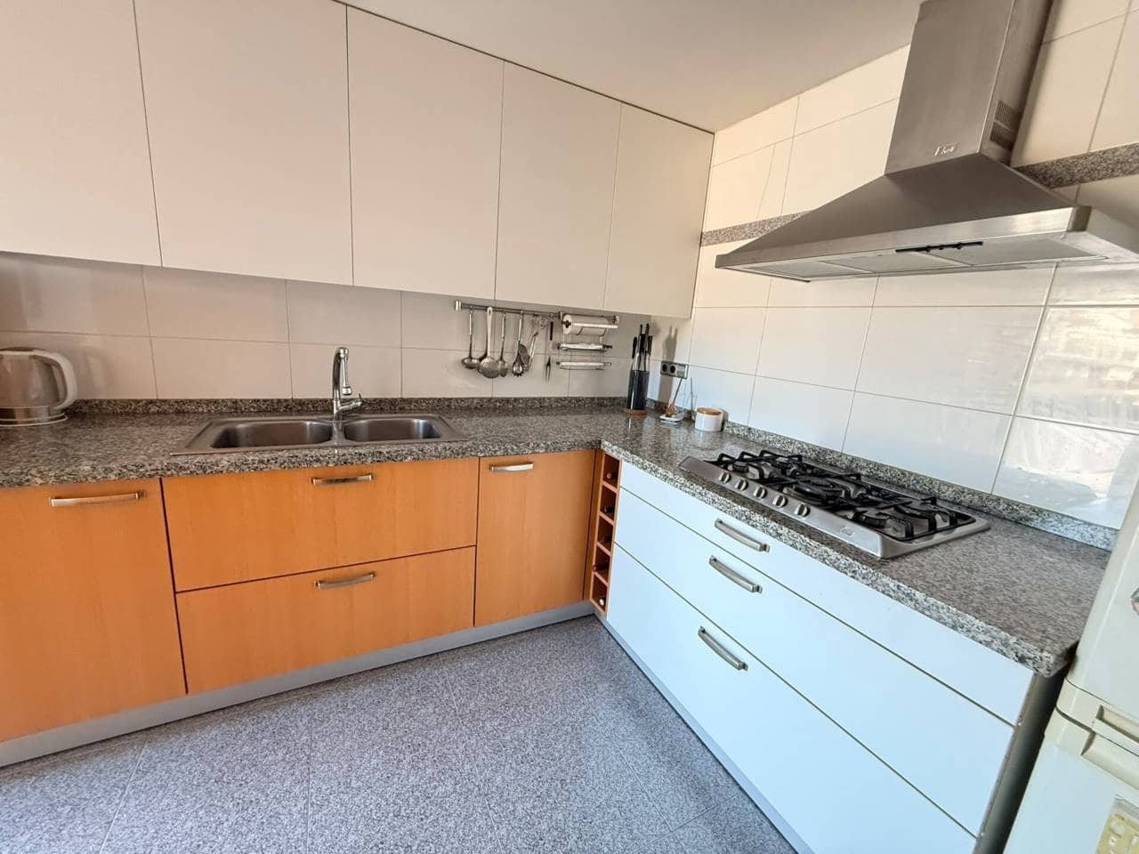 4 bedroom Flat for sale in Castello de la Plana with garage - € 375,000 (Ref: 10141546)