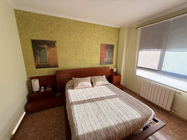 4 bedroom Flat for sale in Castelló de la Plana with garage - € 375,000 (Ref: 10141546)