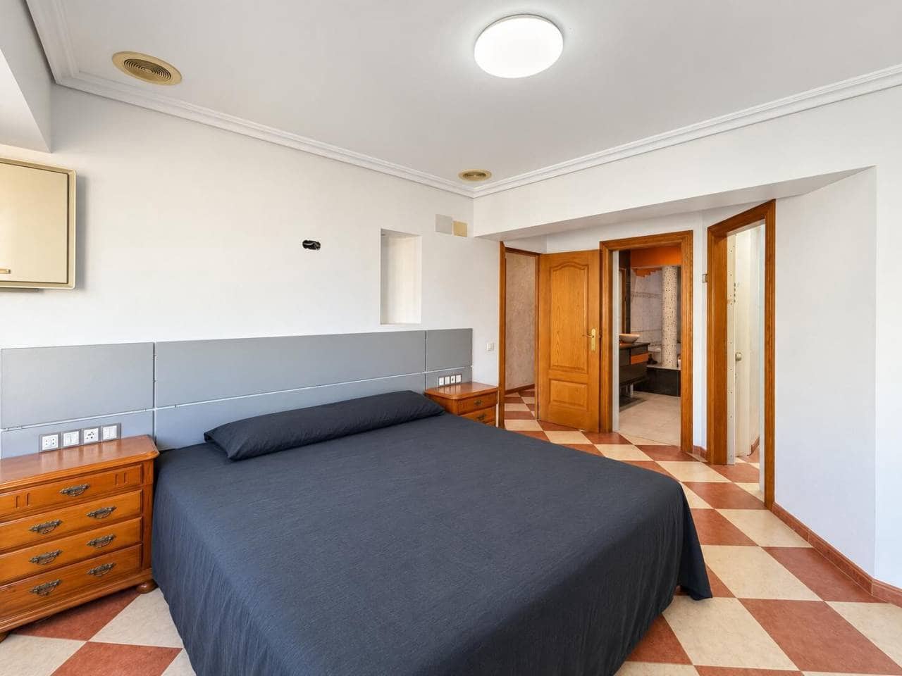 3 makuuhuone Asunto myytävänä paikassa Castello de la Plana - 220 000 € (Ref: 10150179)