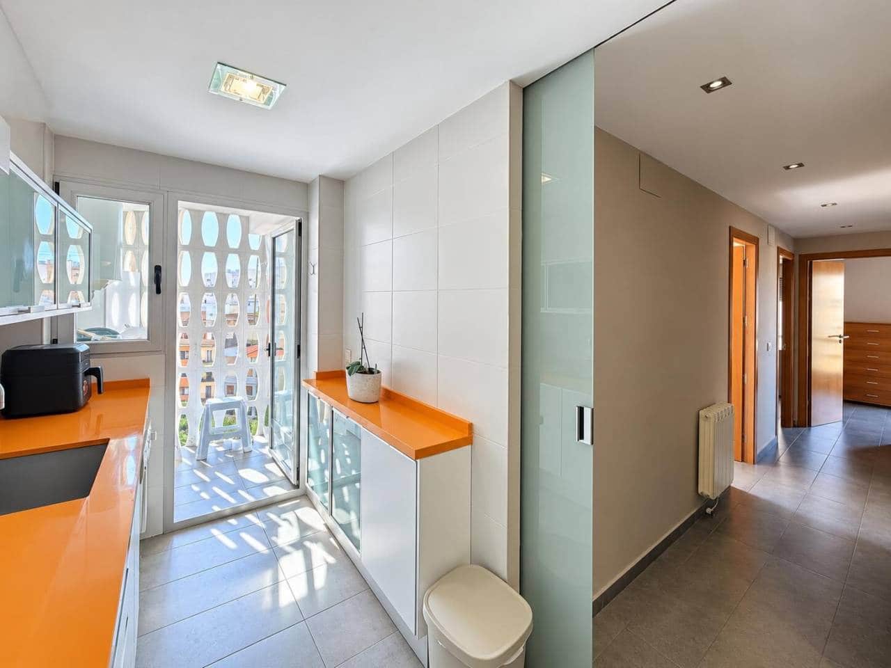 3 slaapkamer Flat te koop in Castello de la Plana met garage - € 320.000 (Ref: 10157131)