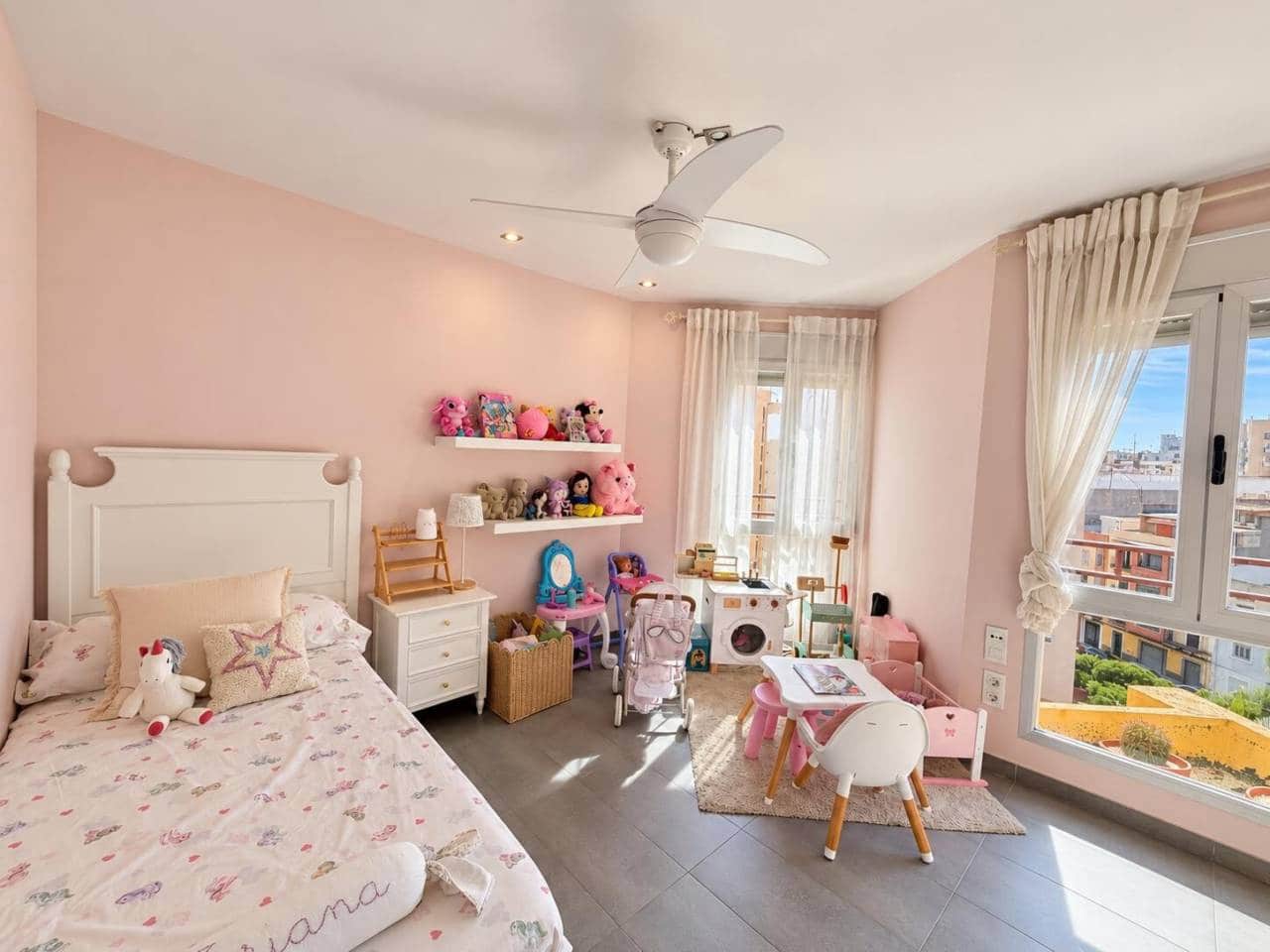 3 slaapkamer Flat te koop in Castello de la Plana met garage - € 320.000 (Ref: 10157131)