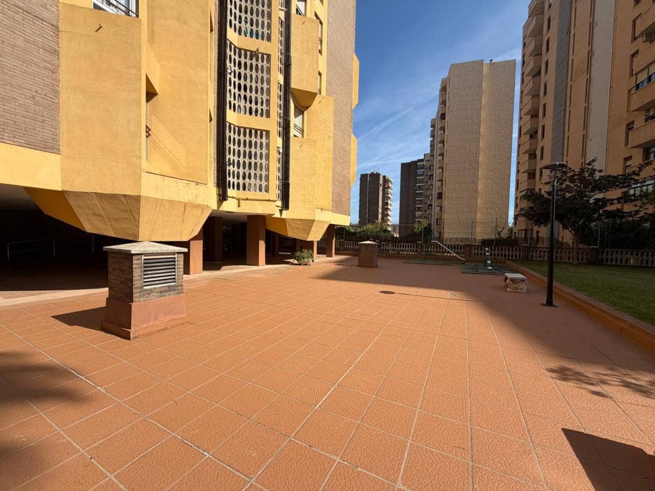 3 slaapkamer Flat te koop in Castello de la Plana met garage - € 320.000 (Ref: 10157131)