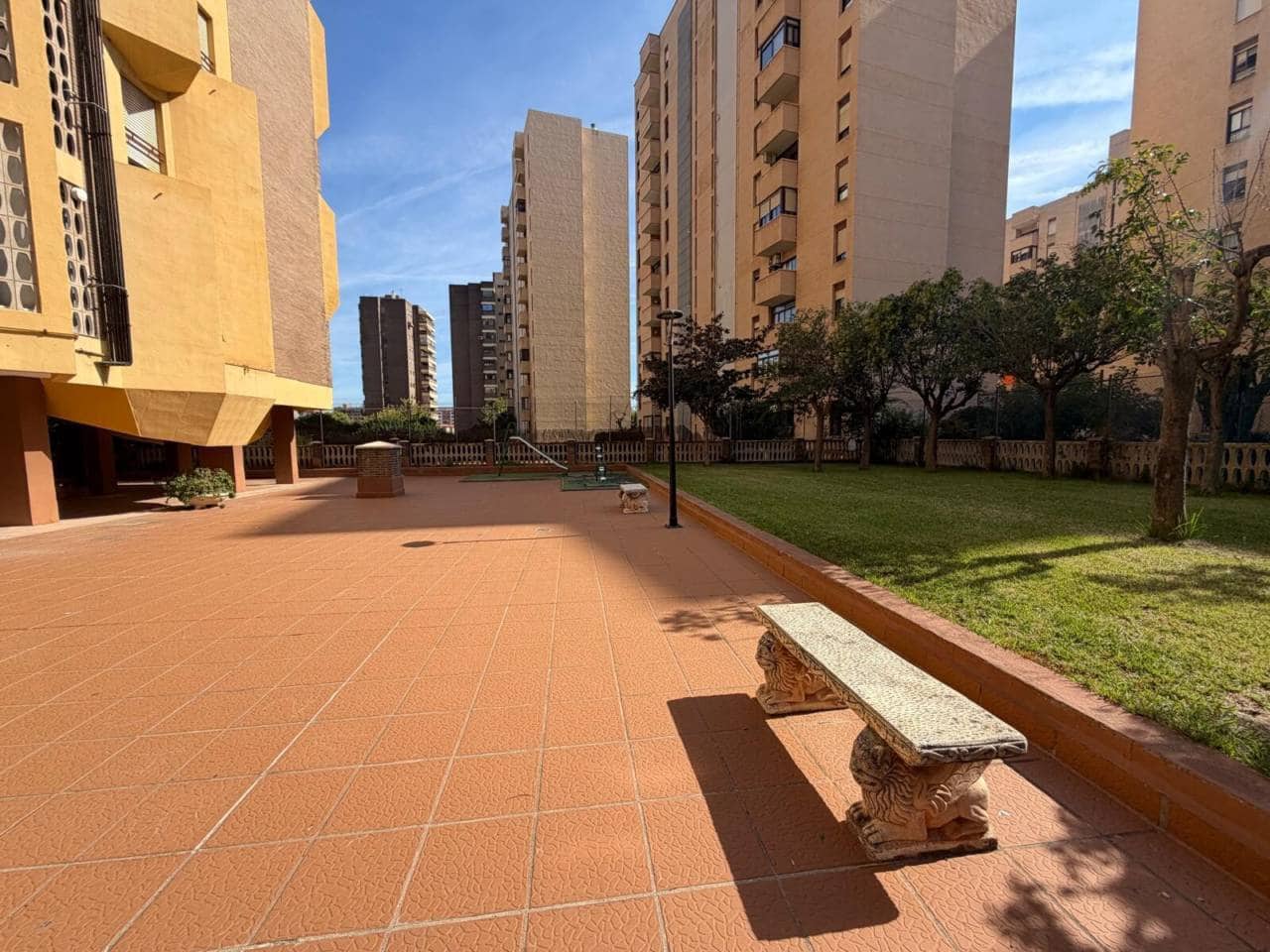 3 slaapkamer Flat te koop in Castello de la Plana met garage - € 320.000 (Ref: 10157131)