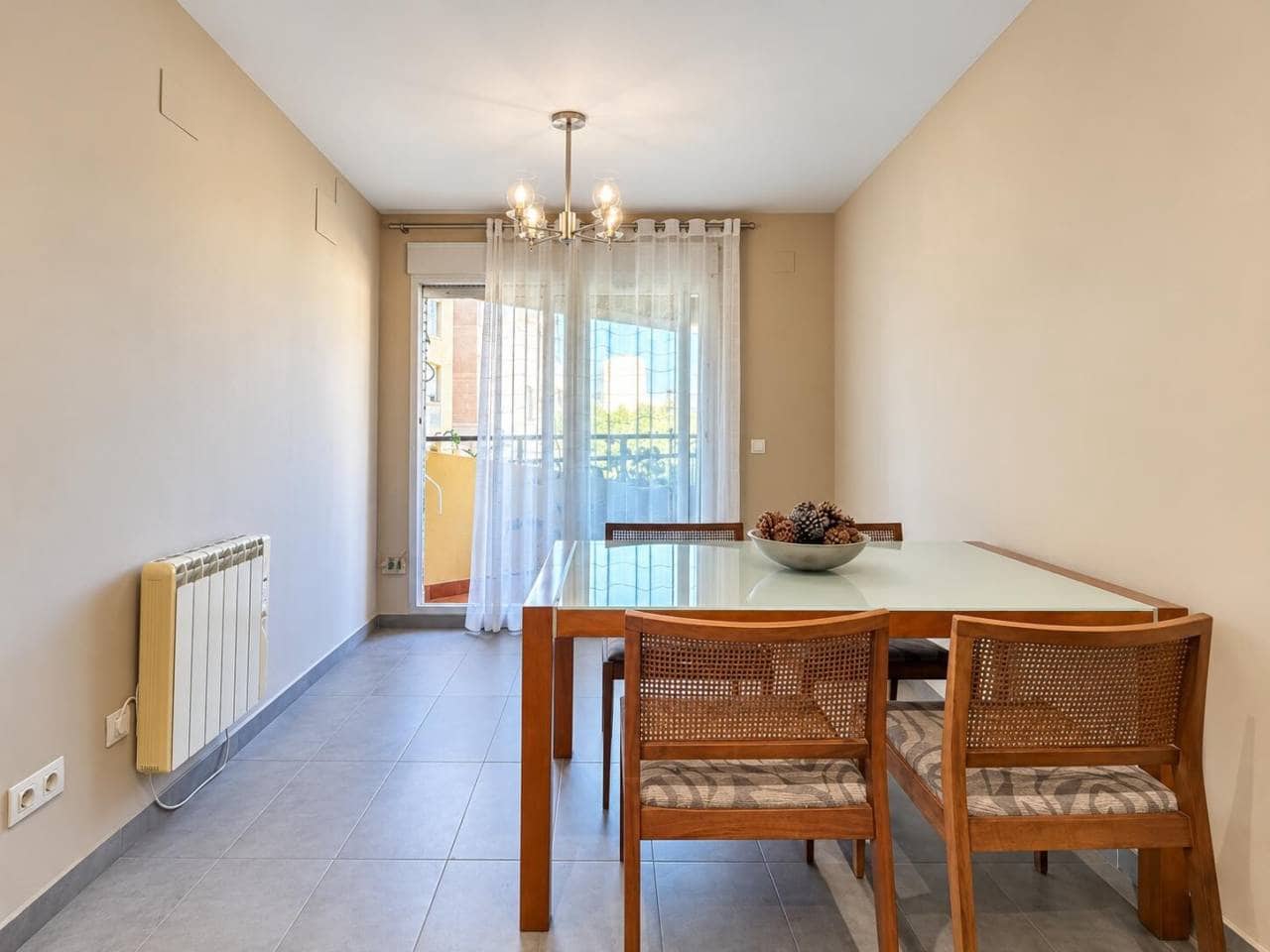 3 slaapkamer Flat te koop in Castello de la Plana met garage - € 320.000 (Ref: 10157131)