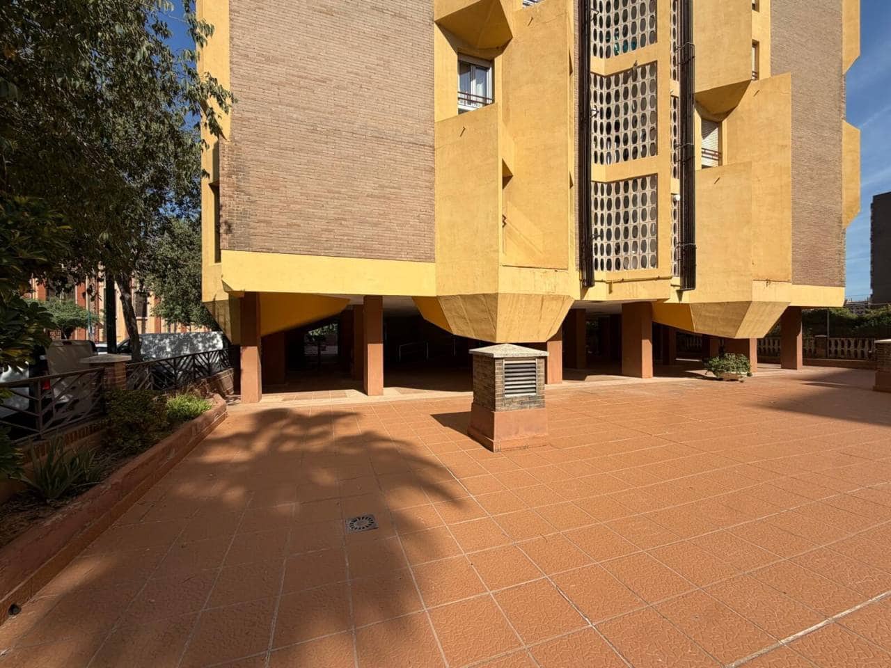 3 slaapkamer Flat te koop in Castello de la Plana met garage - € 320.000 (Ref: 10157131)