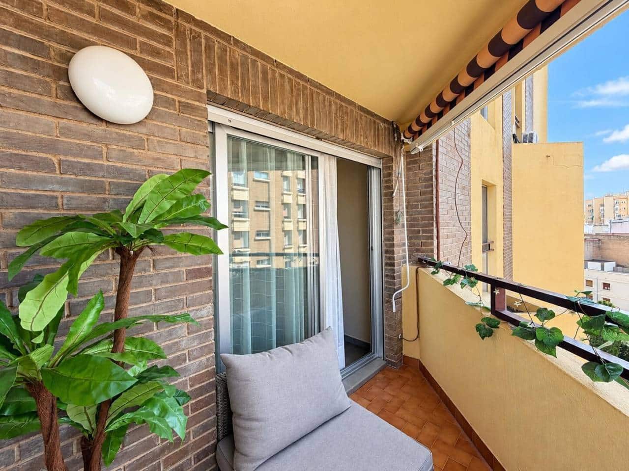 3 slaapkamer Flat te koop in Castello de la Plana met garage - € 320.000 (Ref: 10157131)