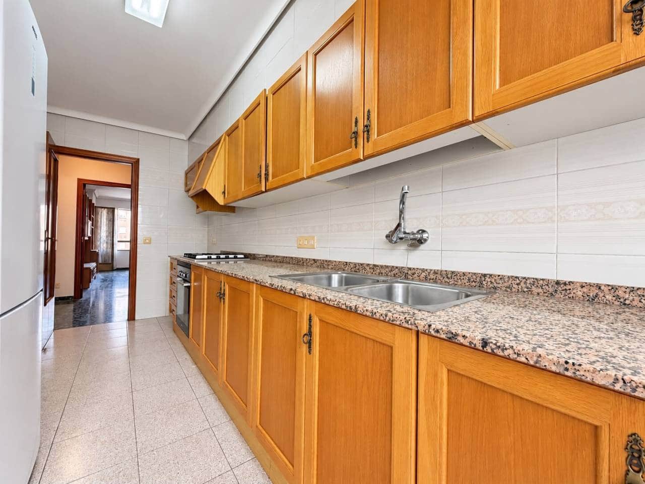 Piso de 4 habitaciones en Castelló de la Plana en venta con garaje - 195.000 € (Ref: 10157132)