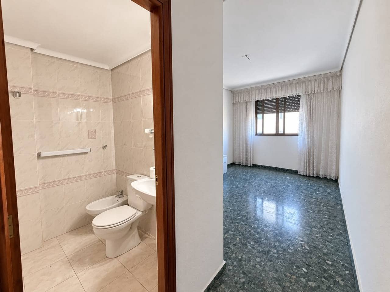 Piso de 4 habitaciones en Castelló de la Plana en venta con garaje - 195.000 € (Ref: 10157132)