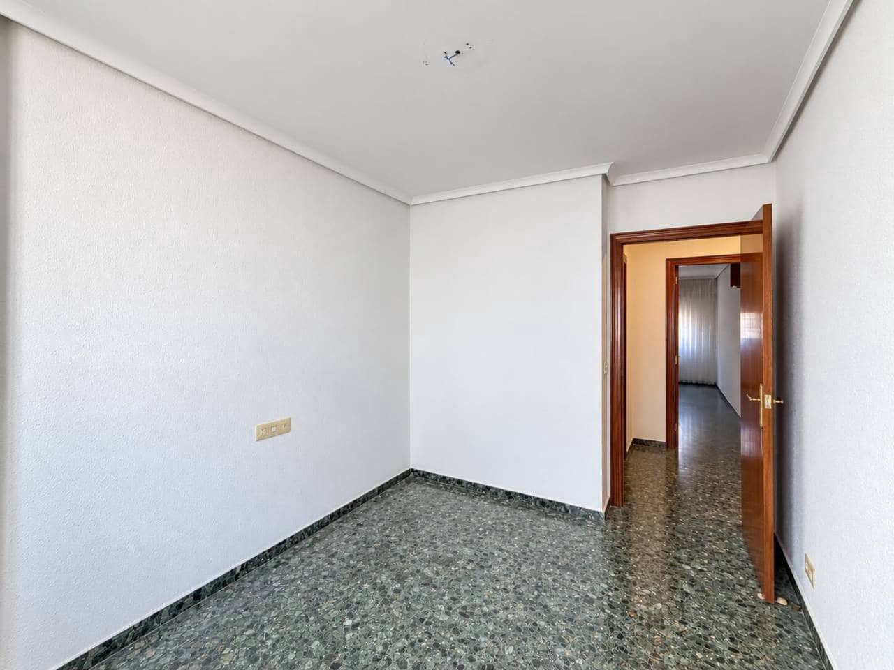 Piso de 4 habitaciones en Castelló de la Plana en venta con garaje - 195.000 € (Ref: 10157132)