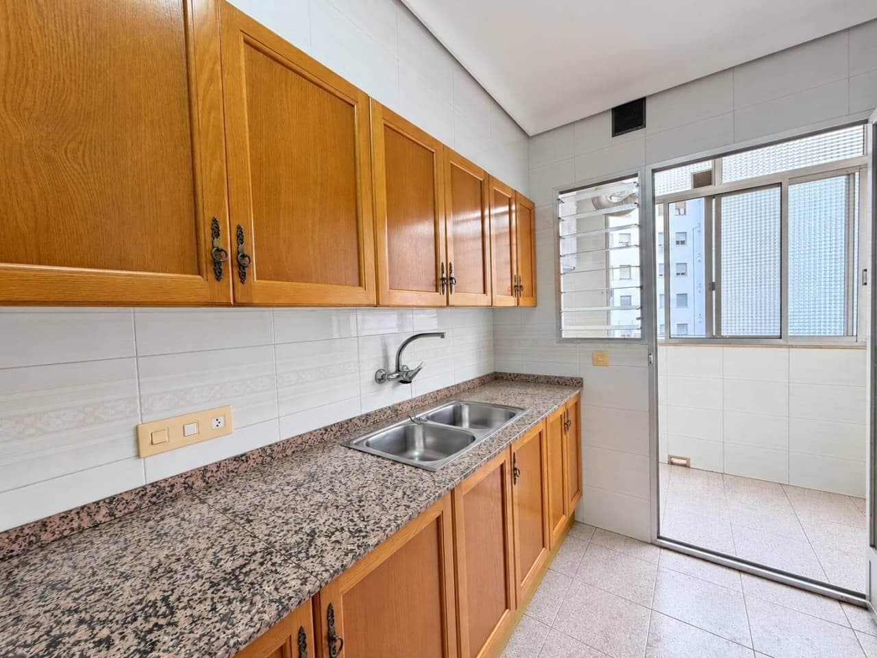 Piso de 4 habitaciones en Castelló de la Plana en venta con garaje - 195.000 € (Ref: 10157132)