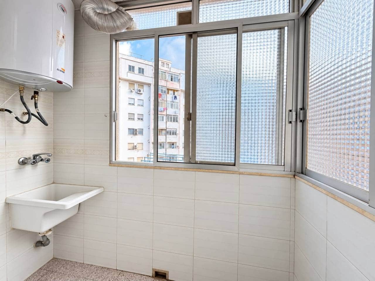Piso de 4 habitaciones en Castelló de la Plana en venta con garaje - 195.000 € (Ref: 10157132)