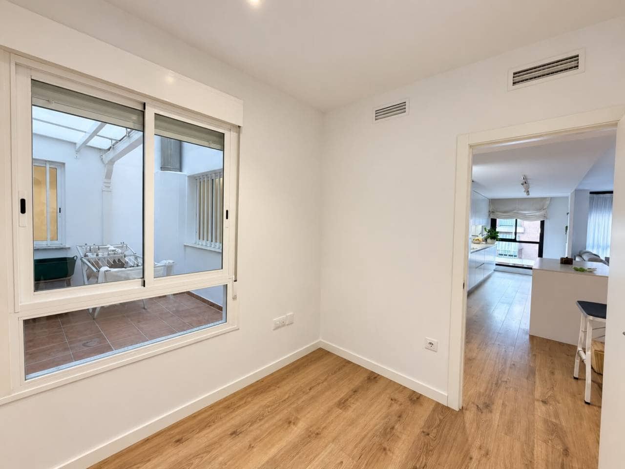 3 bedroom Flat for sale in La Vall d'Uixo with garage - € 240,000 (Ref: 10160833)