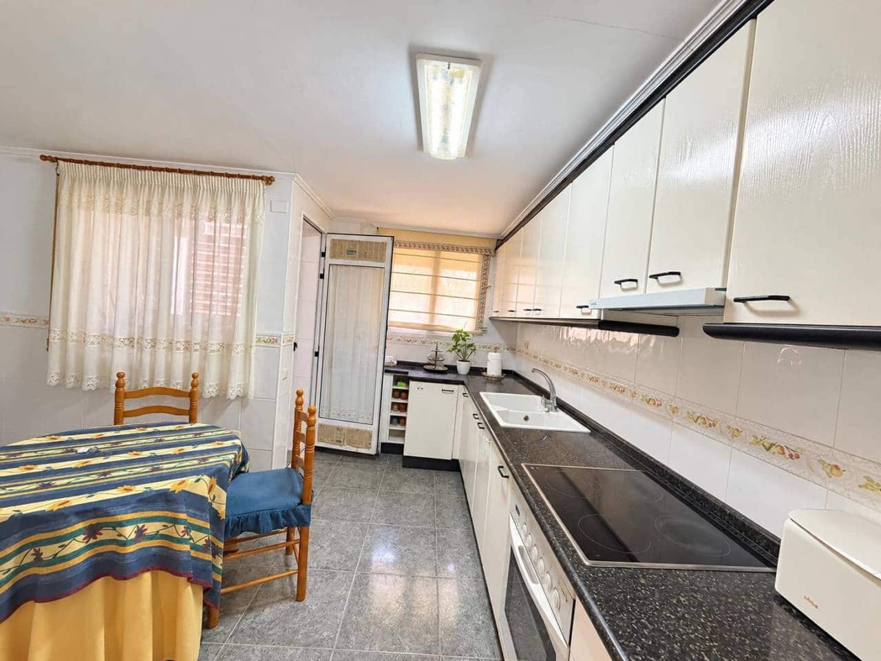 3 soveværelse Lejlighed til salg i Vila-real - € 165.000 (Ref: 10170394)