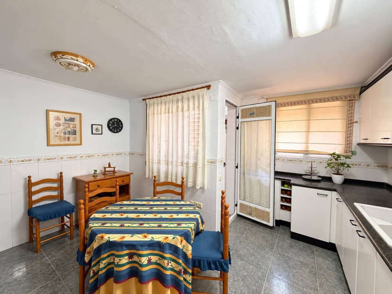3 soveværelse Lejlighed til salg i Vila-real - € 165.000 (Ref: 10170394)