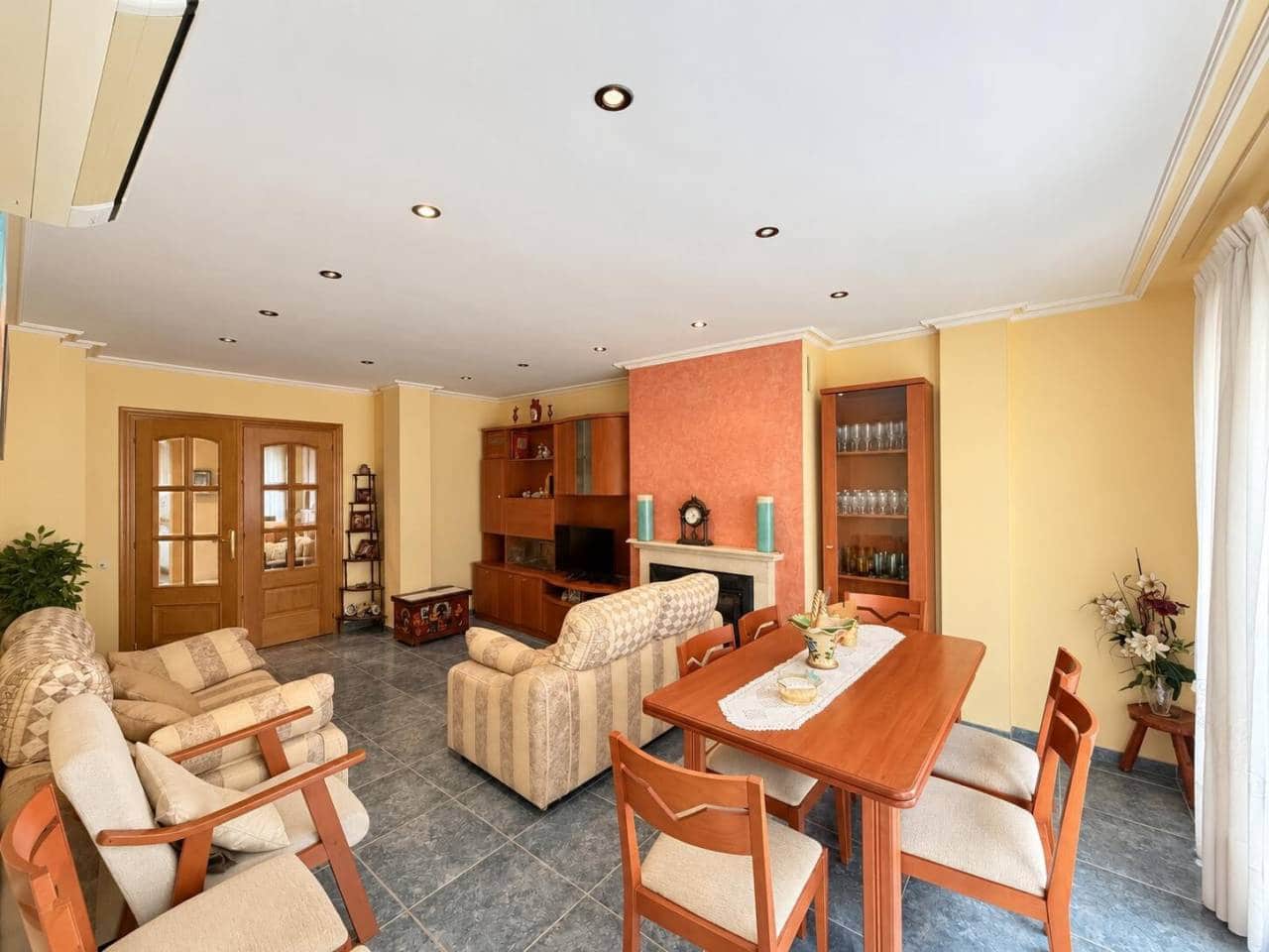 3 soveværelse Lejlighed til salg i Vila-real - € 165.000 (Ref: 10170394)