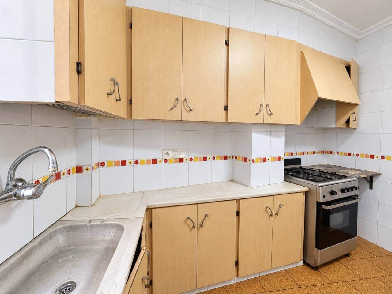 3 bedroom Flat for sale in Castello de la Plana - € 144,000 (Ref: 10170396)