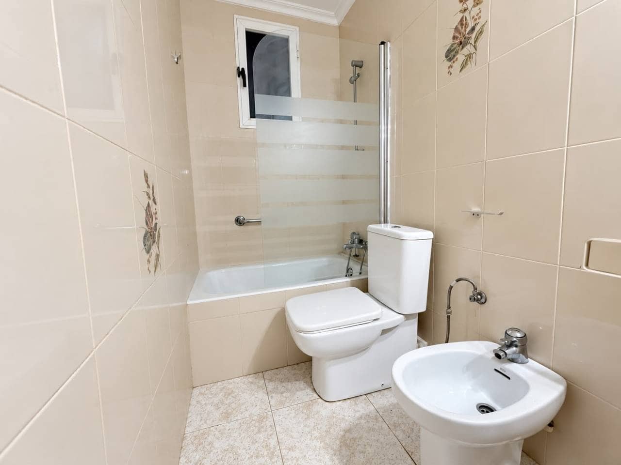 3 bedroom Flat for sale in Castello de la Plana - € 144,000 (Ref: 10170396)