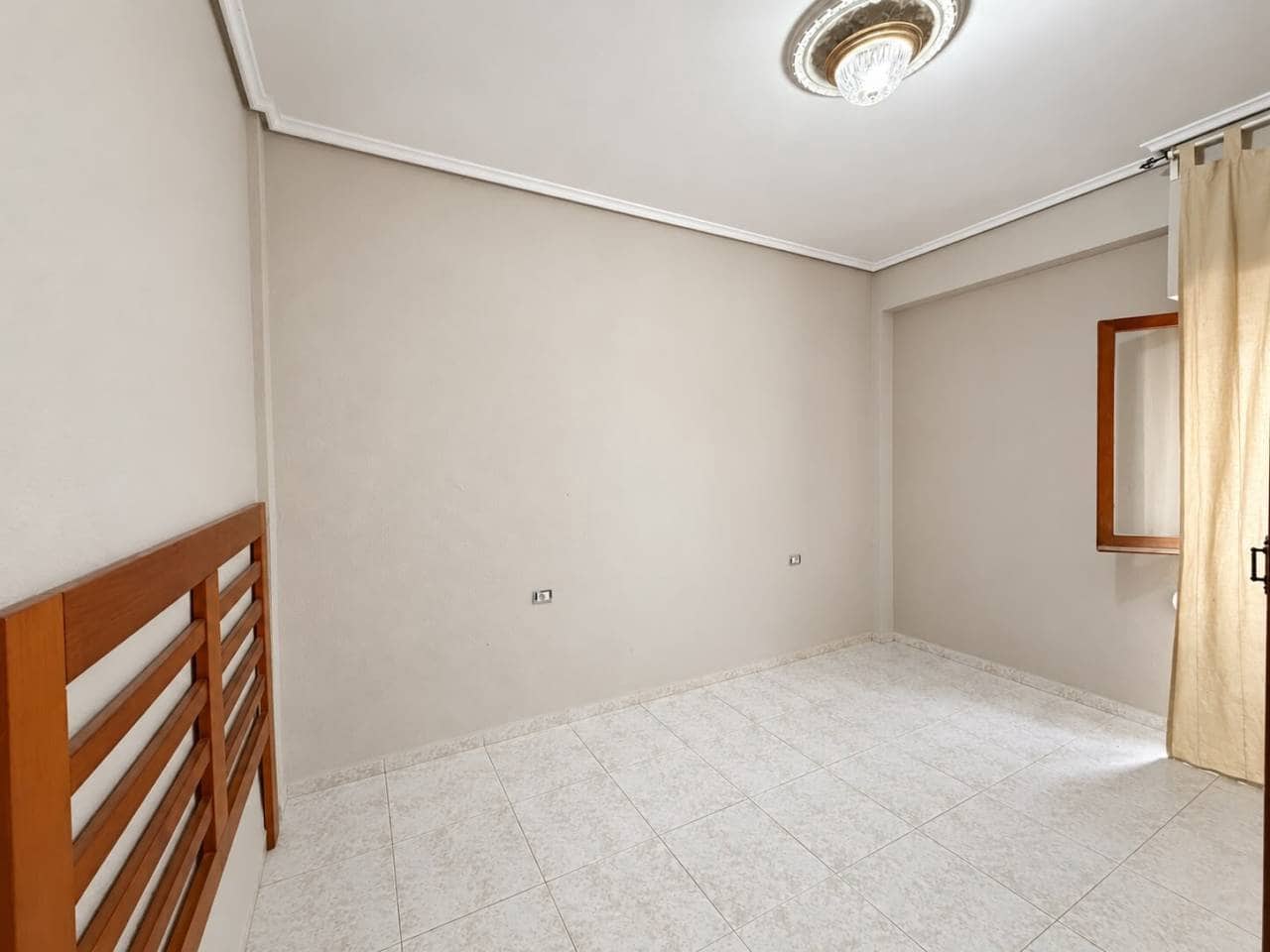 3 bedroom Flat for sale in Castello de la Plana - € 144,000 (Ref: 10170396)