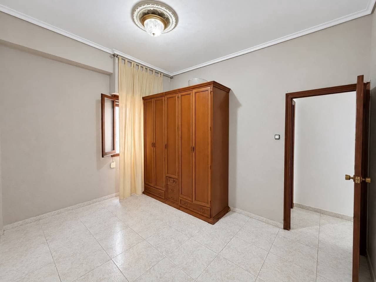 3 bedroom Flat for sale in Castello de la Plana - € 144,000 (Ref: 10170396)