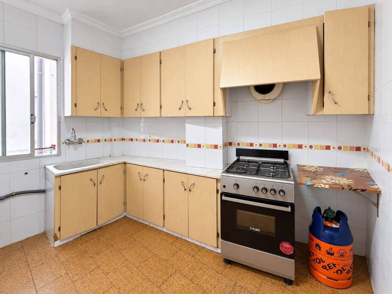 3 bedroom Flat for sale in Castello de la Plana - € 144,000 (Ref: 10170396)