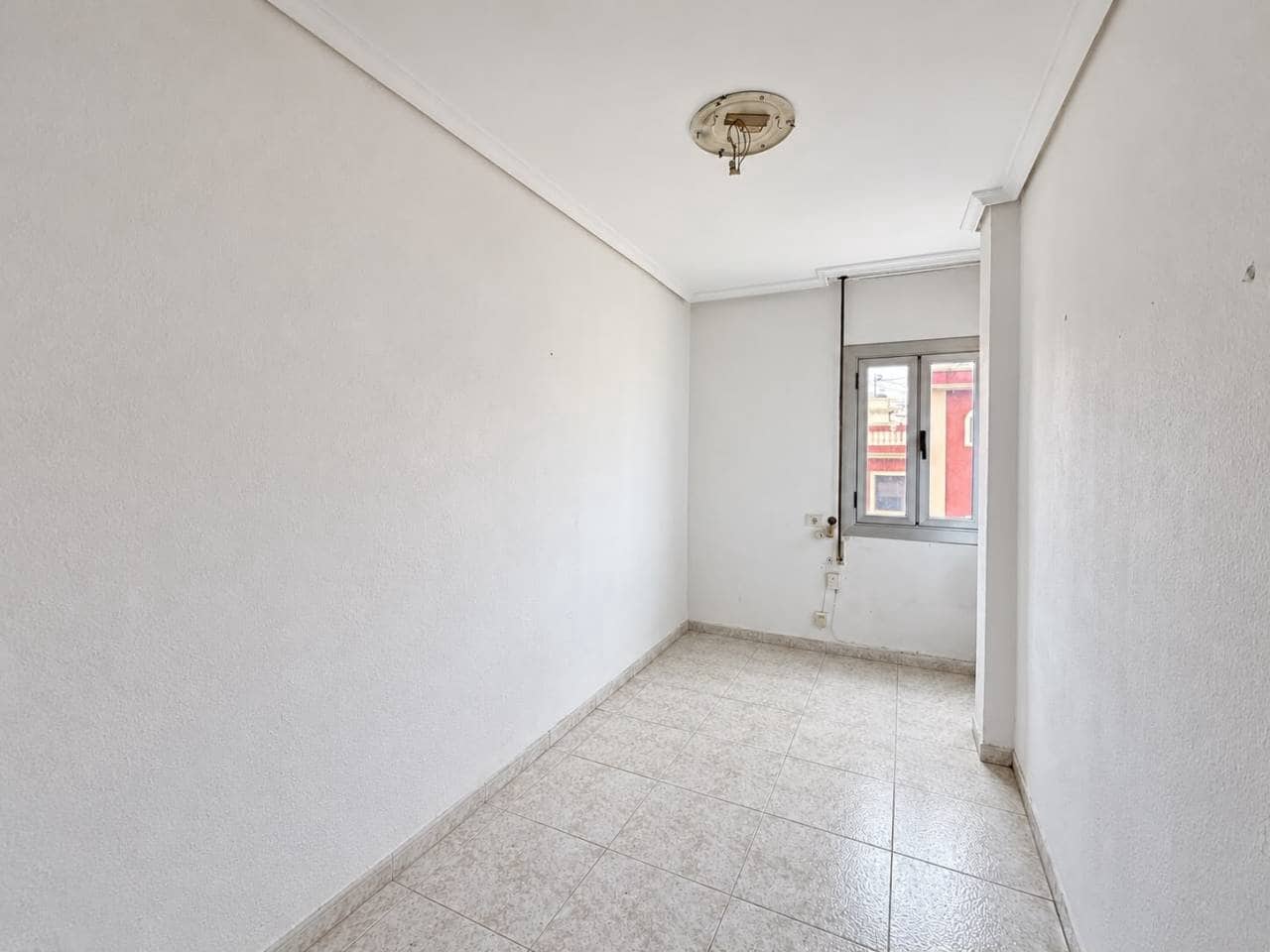 3 bedroom Flat for sale in Castello de la Plana - € 144,000 (Ref: 10170396)