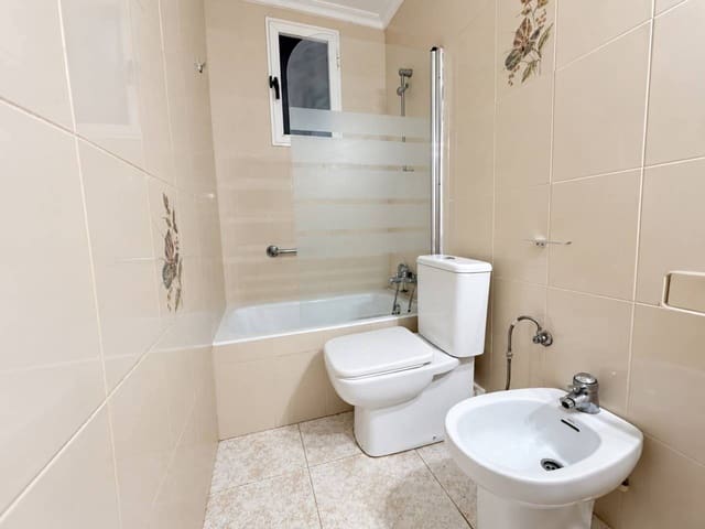 3 sypialnia Mieszkanie na sprzedaż w Castelló de la Plana - 144 000 € (Ref: 10170396)