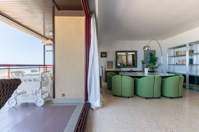 4 makuuhuone Ranta-asunto myytävänä paikassa Gandia mukana uima-altaan 
autotalli - 530 000 € (Ref: 9026944)