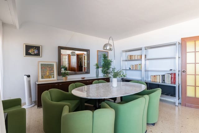 4 makuuhuone Ranta-asunto myytävänä paikassa Gandia mukana uima-altaan 
autotalli - 530 000 € (Ref: 9026944)