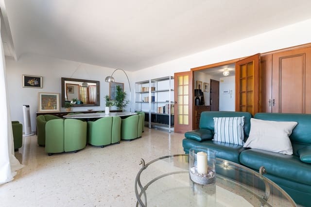 4 makuuhuone Ranta-asunto myytävänä paikassa Gandia mukana uima-altaan 
autotalli - 530 000 € (Ref: 9026944)